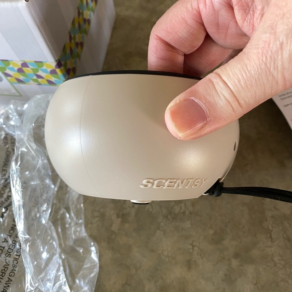 Mod Scentsy Warmer - Taupe - Picture 2 of 3